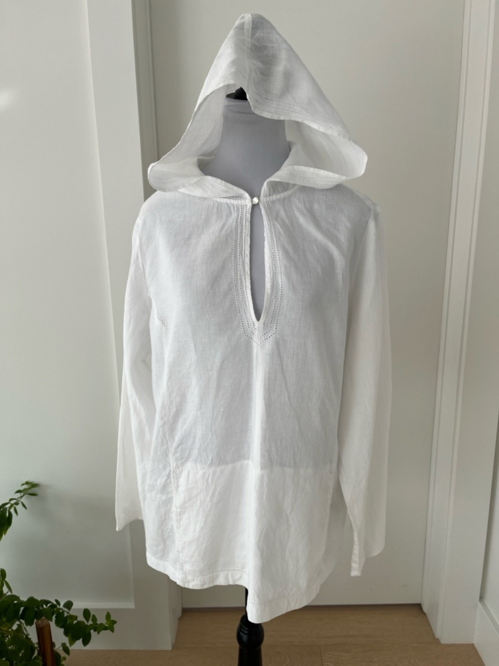 TALBOTS 100% Irish Linen Hoodie Pullover Beachy Coastal Minimalist Relaxed Fit